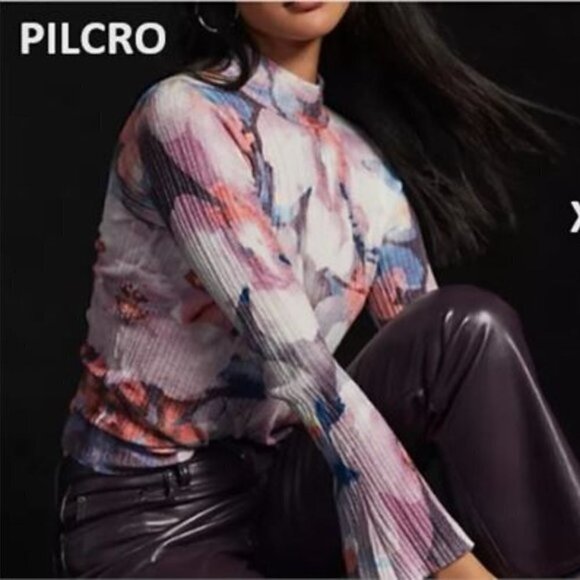 Anthropologie - Pilcro Velvet Turtleneck Sweater - PP Motif. Size: XXS. NIB - Picture 1 of 9